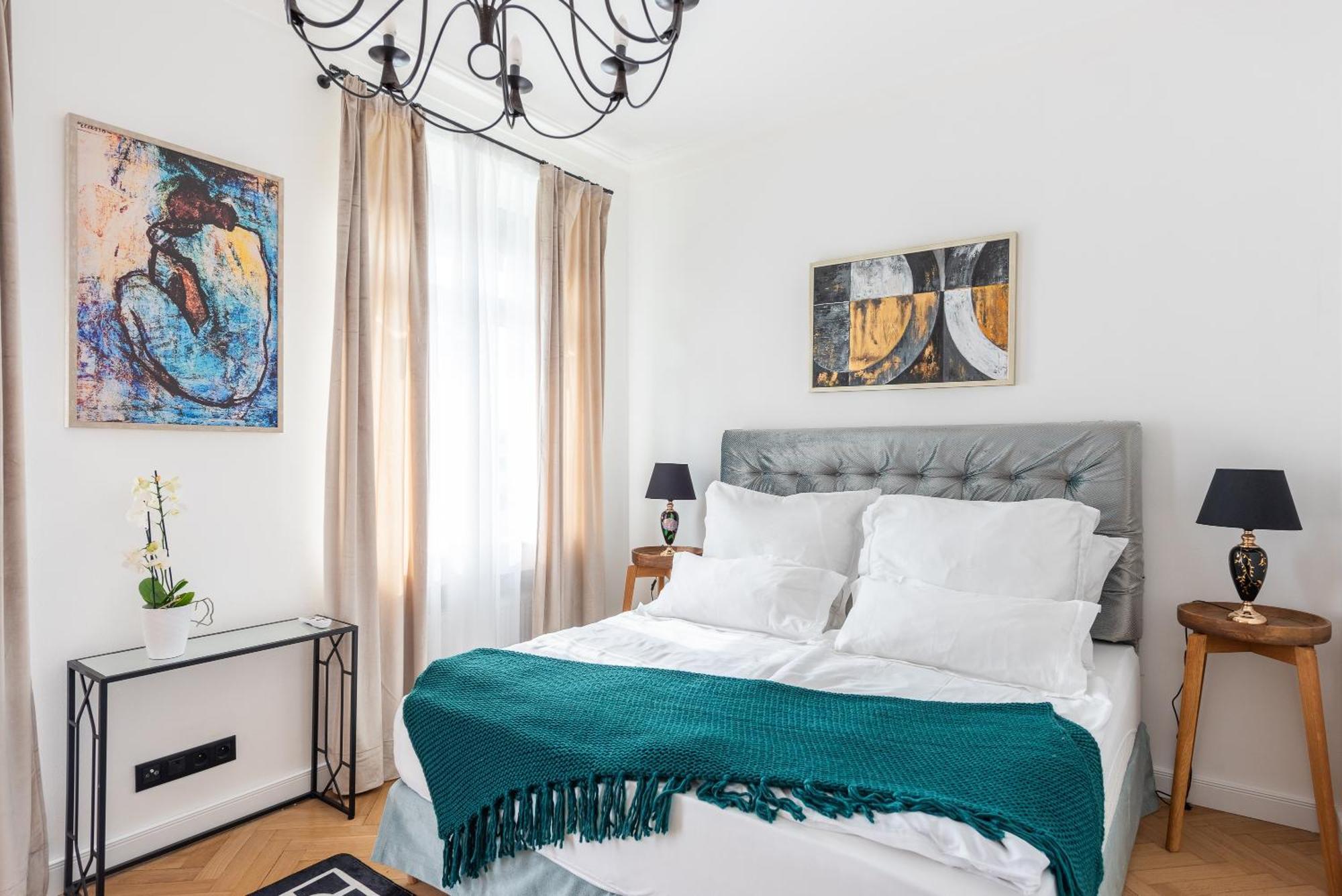 Luxury Apartment With A Balcony And A Terrace, Prague